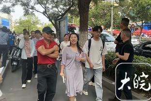 凯尔登-约翰逊对瓦塞尔赞不绝口：很开心能与兄弟们一起庆祝胜利